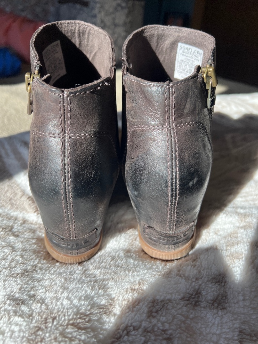 Sorel boots - Picture 3 of 4